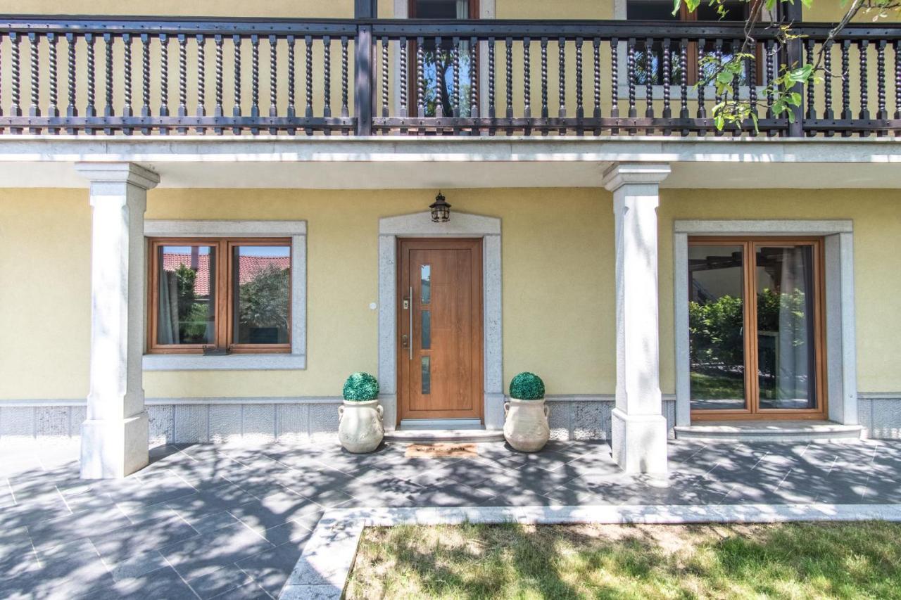 Villa Hermes Art Dutovlje Bagian luar foto