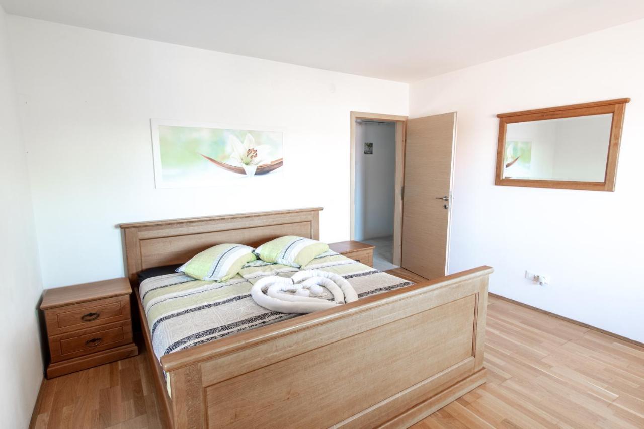 Villa Hermes Art Dutovlje Bagian luar foto