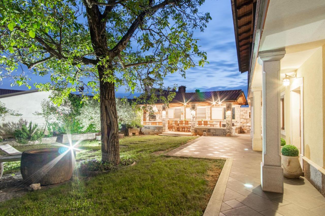 Villa Hermes Art Dutovlje Bagian luar foto